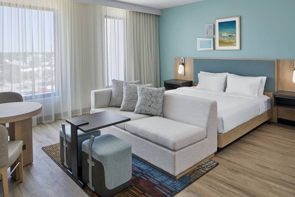Embassy Suites by Hilton Gulf