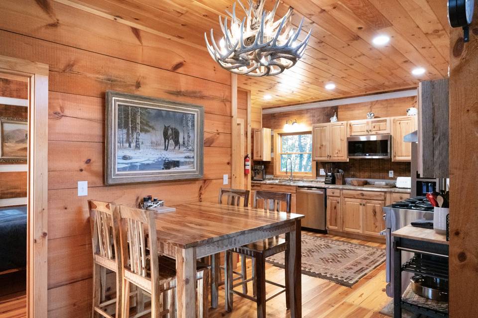 Falcon dining and kitchen
