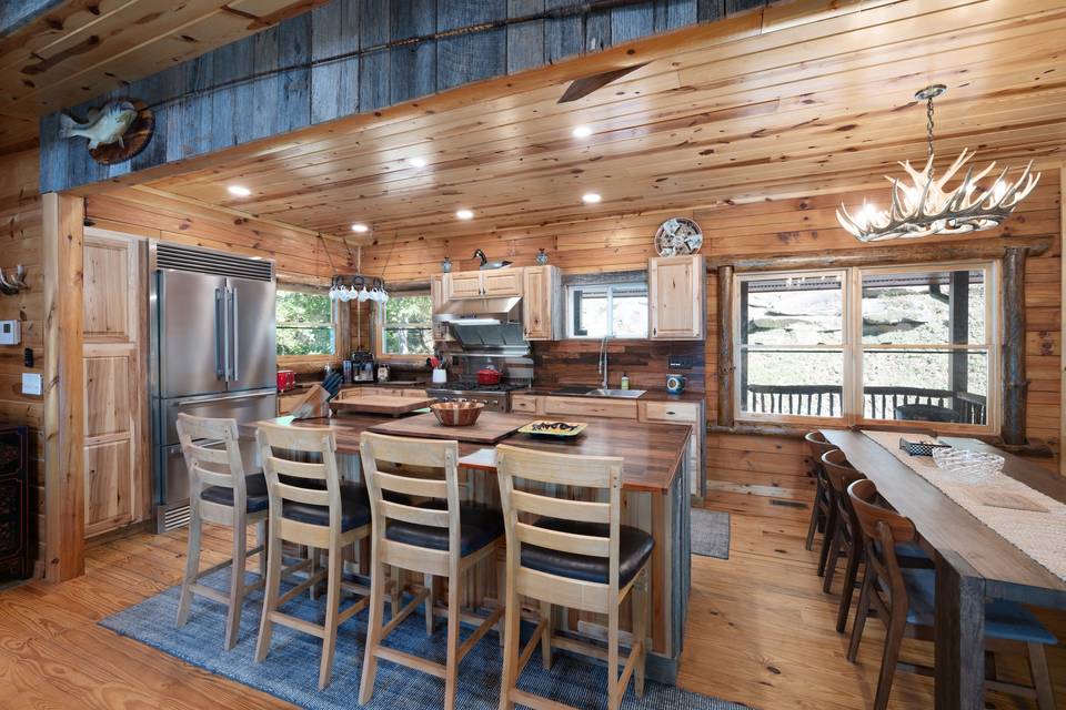 Manor Kitchen and Dining