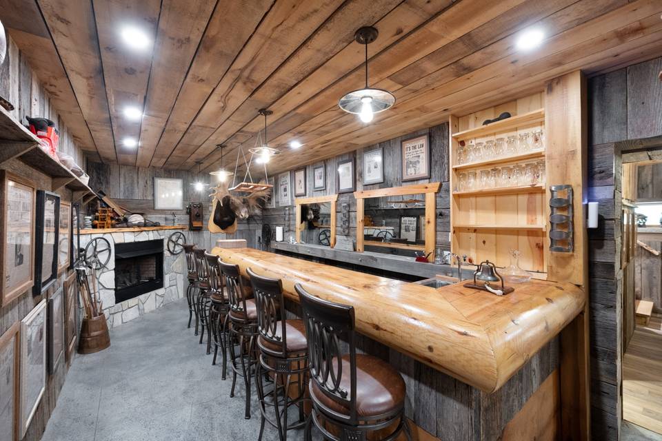 Manor Speakeasy Bar