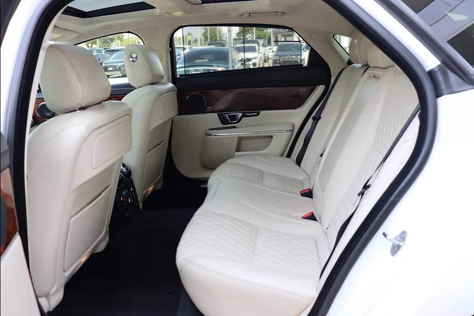 XJL Groom's Entrance