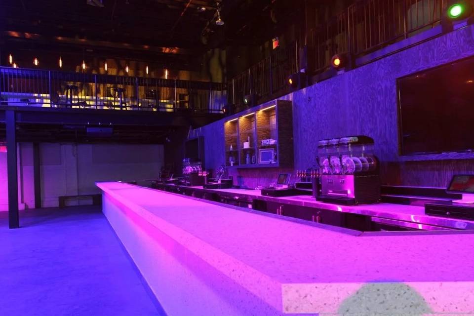Main bar