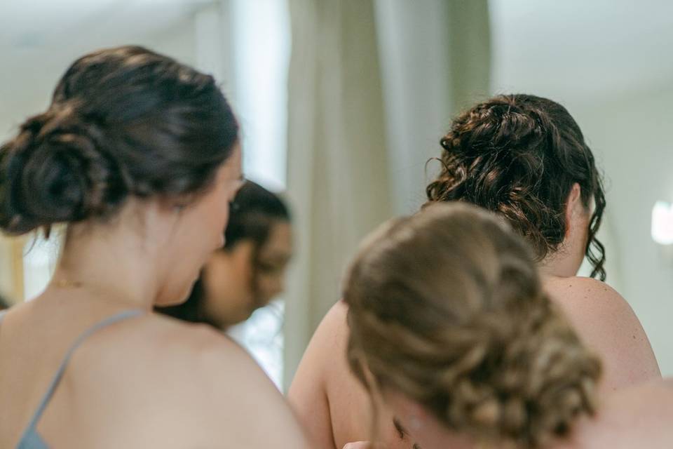 Brides mates