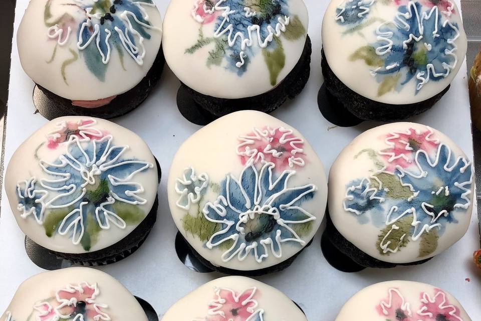 Painted fondant caps