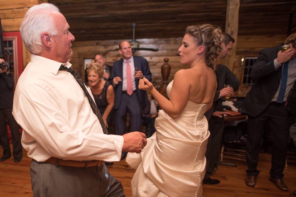 Emily & her father dancing at het landhuis. Photo by thirteenth moon photography