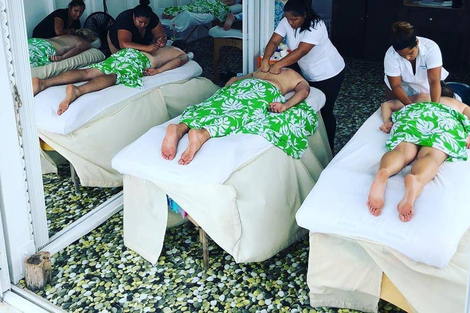 Massage by the Reef Outdoor Day Spa