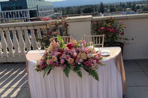 Cielo Rooftop Sweetheart Table