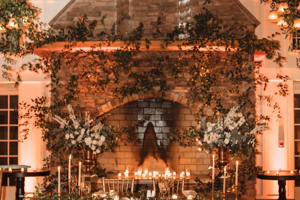 Sweetheart table