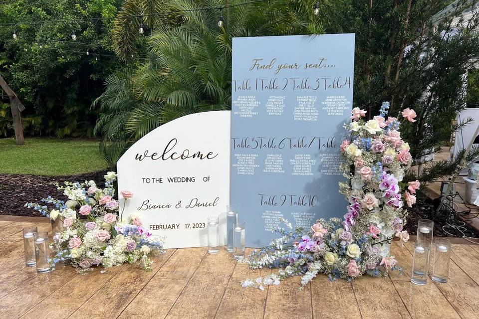 Welcome sign Floral Decor