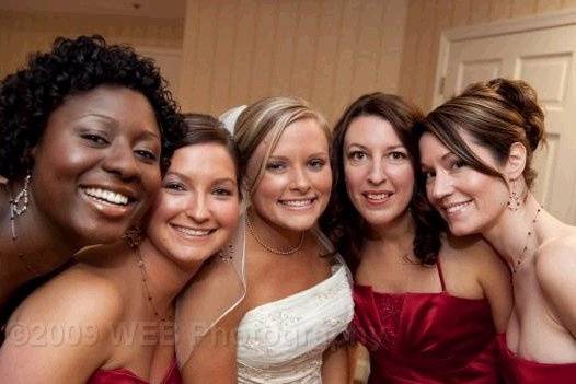 Bride & her bridesmaids