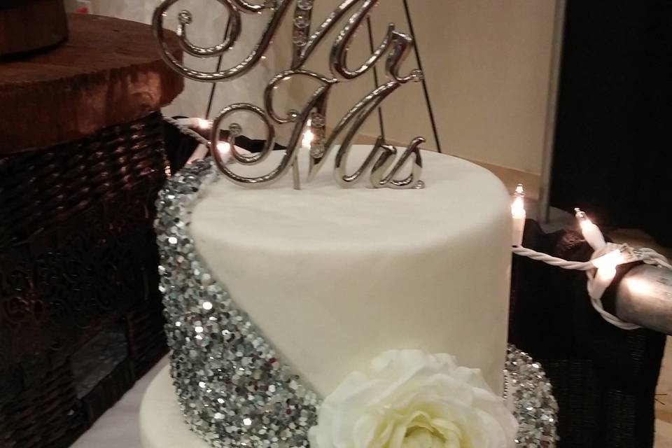 Two-tier wedding cake