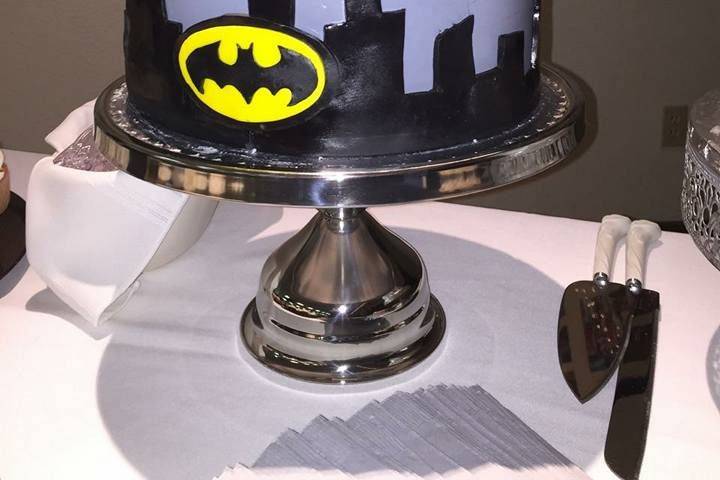 Batman grooms cake