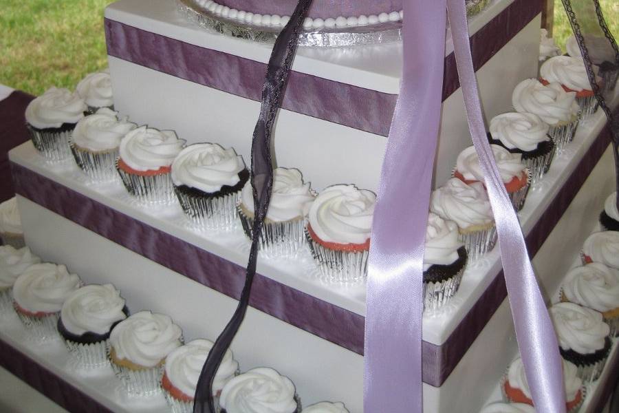 Wedding cake with mini cupcakes