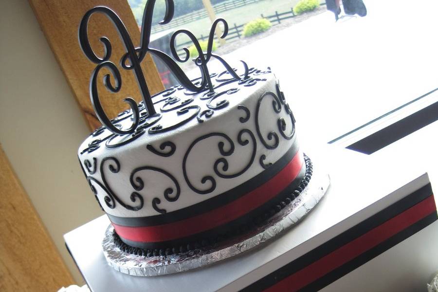 Intricate chocolate work on wedding cake