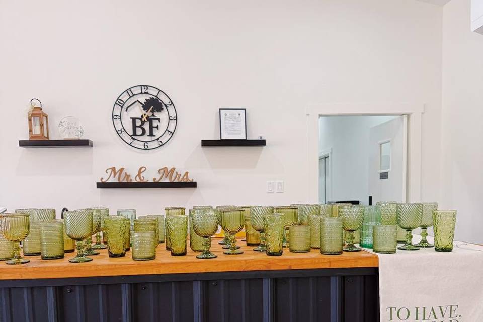 Jones Favor Bar