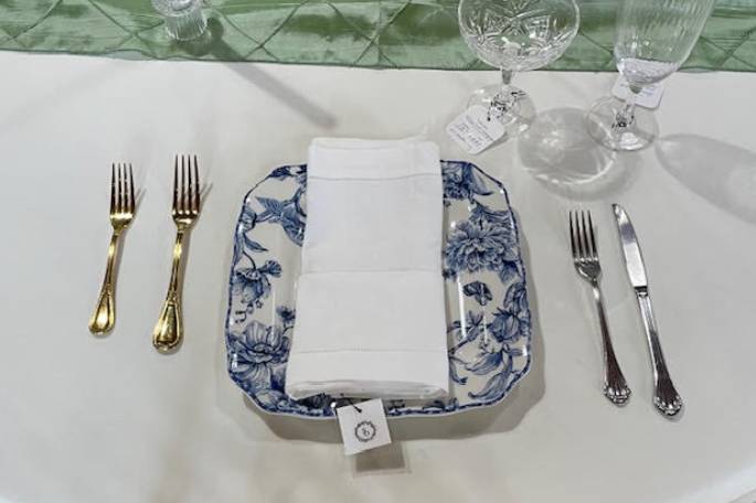 Love the floral plates