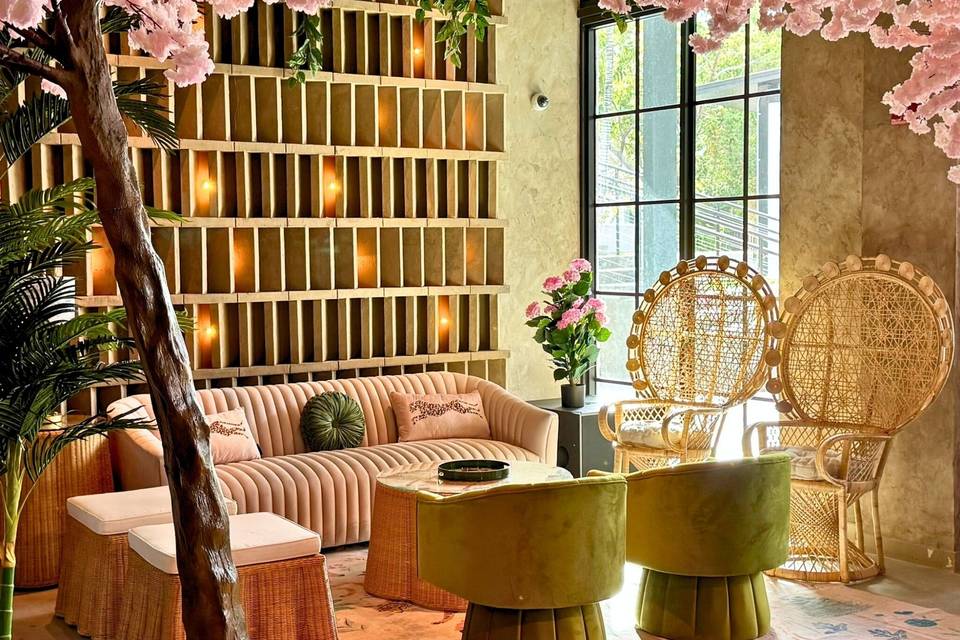 The Villa Lounge (1 of 5)