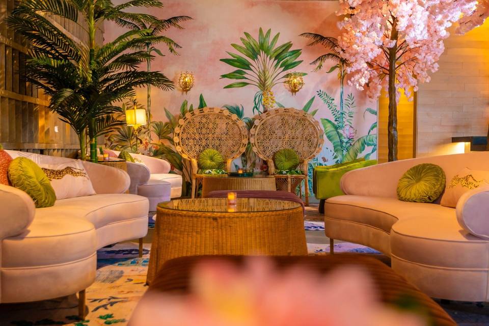 The Villa Lounge (1 of 5)