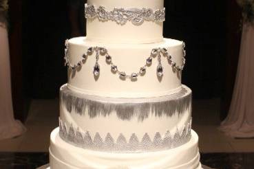 Jewels wedding cake