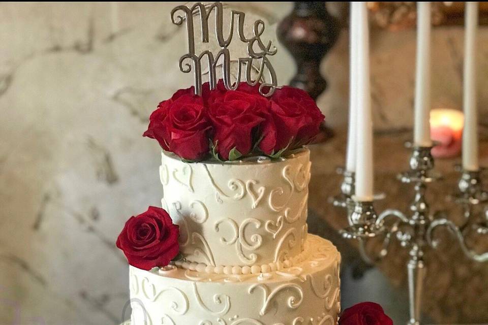 Piping and red roses