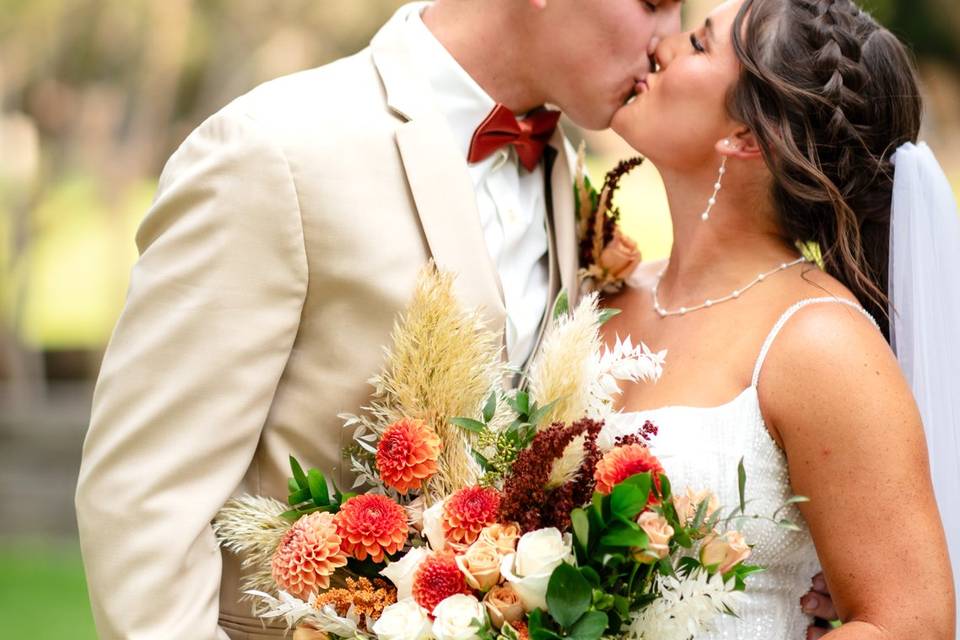 Backyard Wedding, Pasco WA
