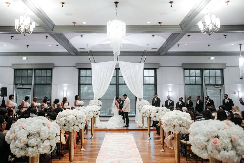 Elegant ceremony flowers