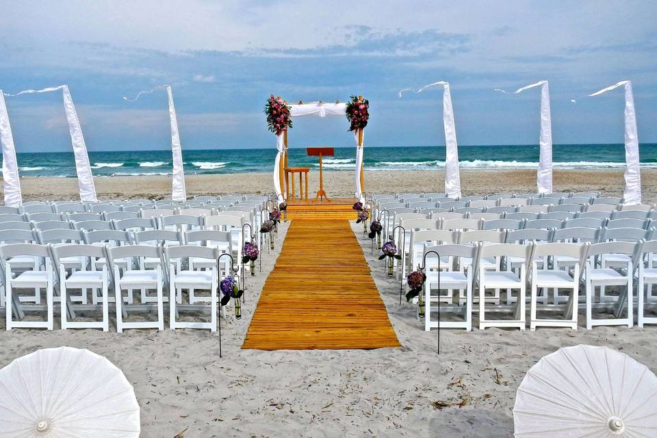 Boardwalk aisle