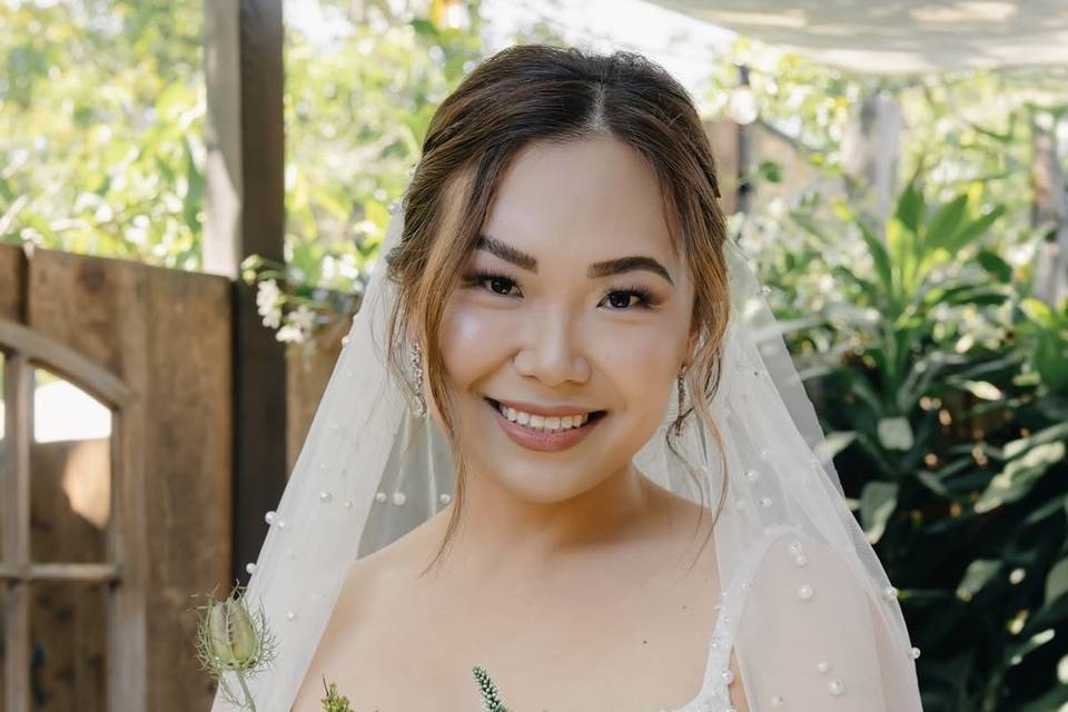 Walnut groce bride