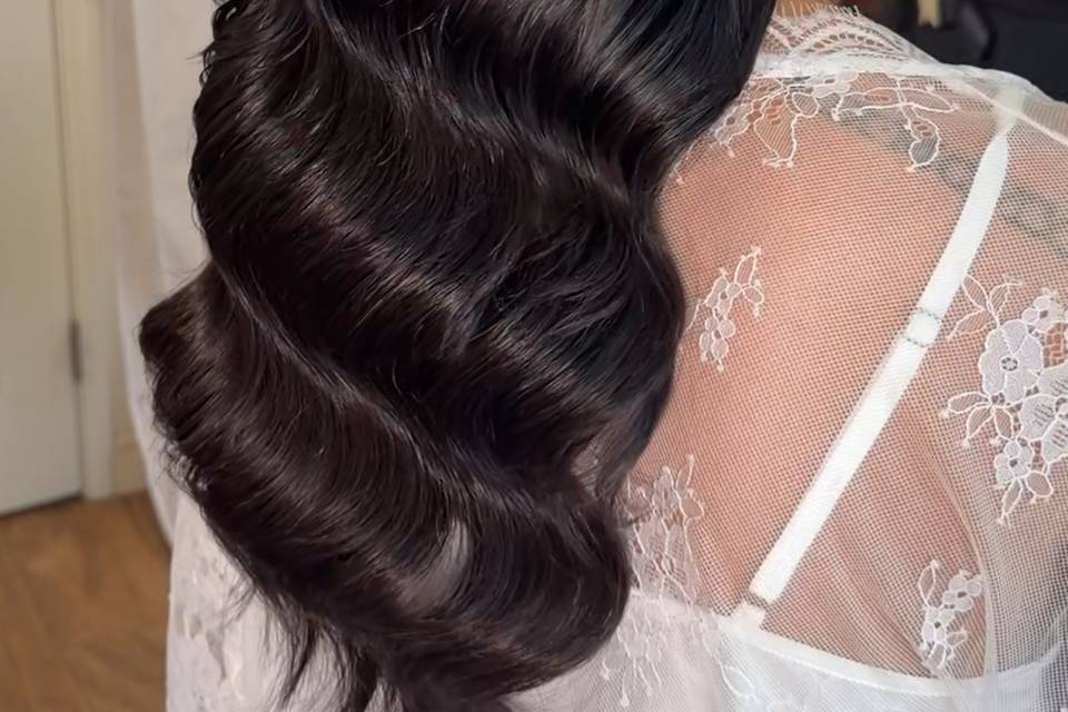 Glam waves
