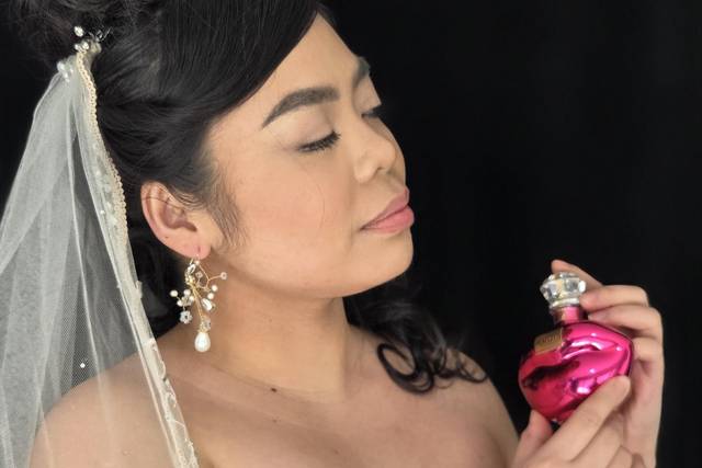 R. Lagunas Collections