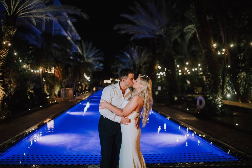 Couple - Infinity Pool