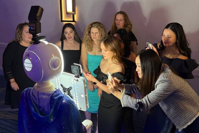 Self Roaming Robot!