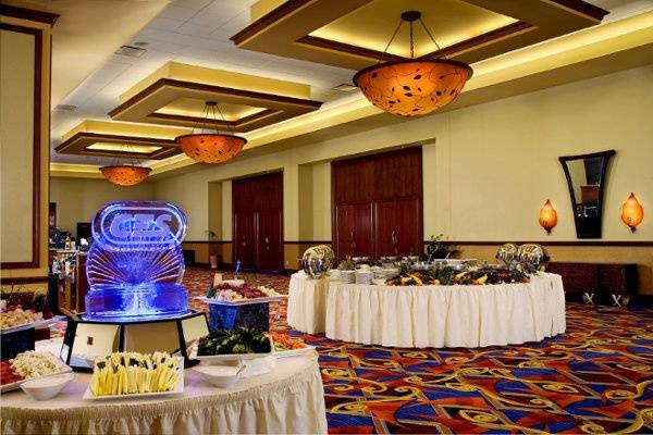 3,000 square feet of pre-function space great for a cocktail reception!