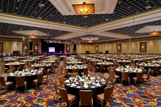 Beautiful 26,000 square foot Ball Room which can be broken down into 3 smaller spaces. From 50 to 1,500 guests!