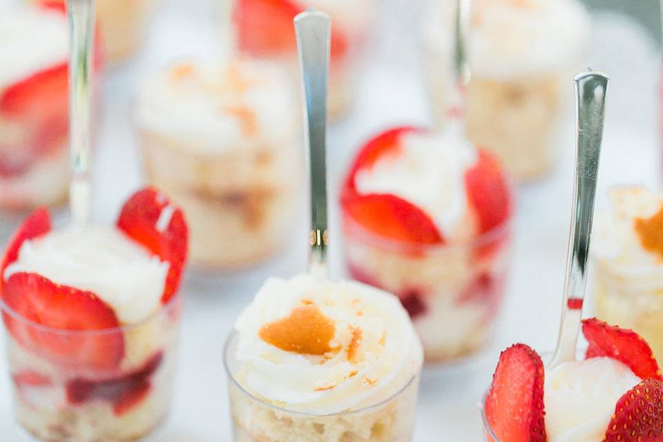 Dessert cups