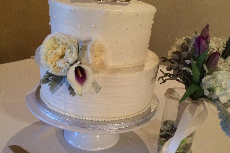 White two tier cake