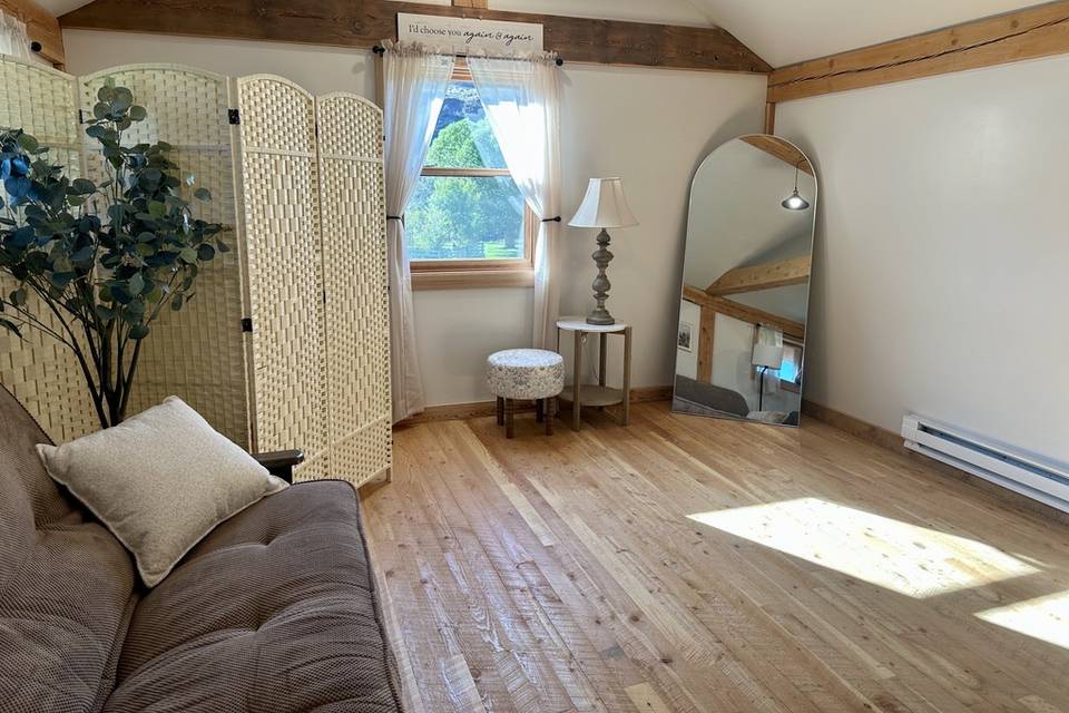 Relaxing bridal space