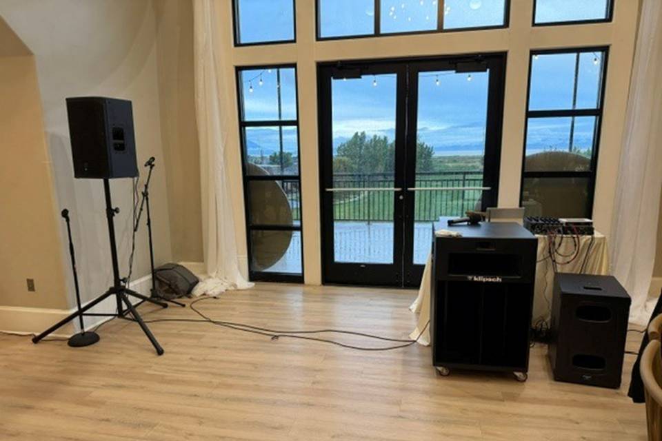 Indoor DJ2 v2.jpg