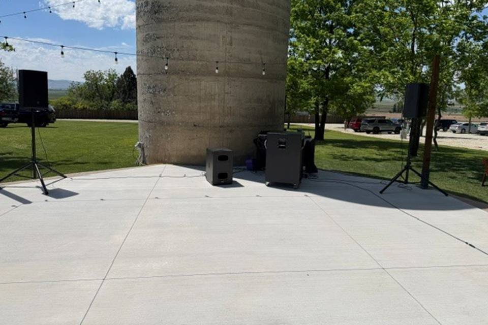 Outdoor DJ1 v2.jpg