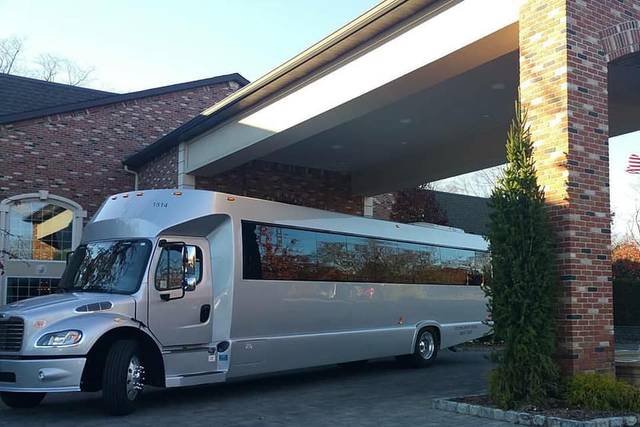 Luxury bus