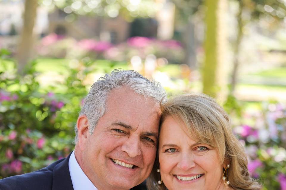 Elope to Savannah Forsyth Park