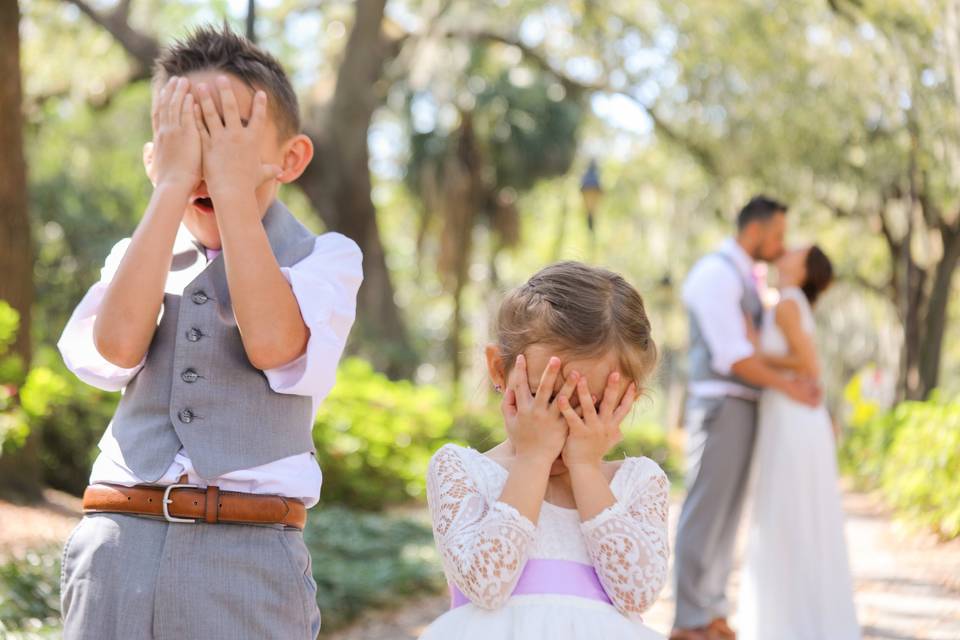 Elope to Savannah Forsyth Park