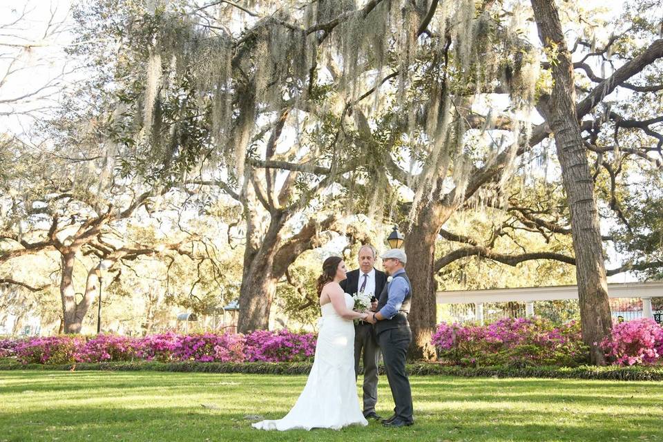 Spring wedding in Forsyth Park