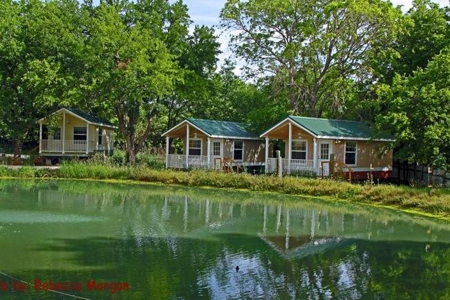 3 new cottages around mini Lake Lamont