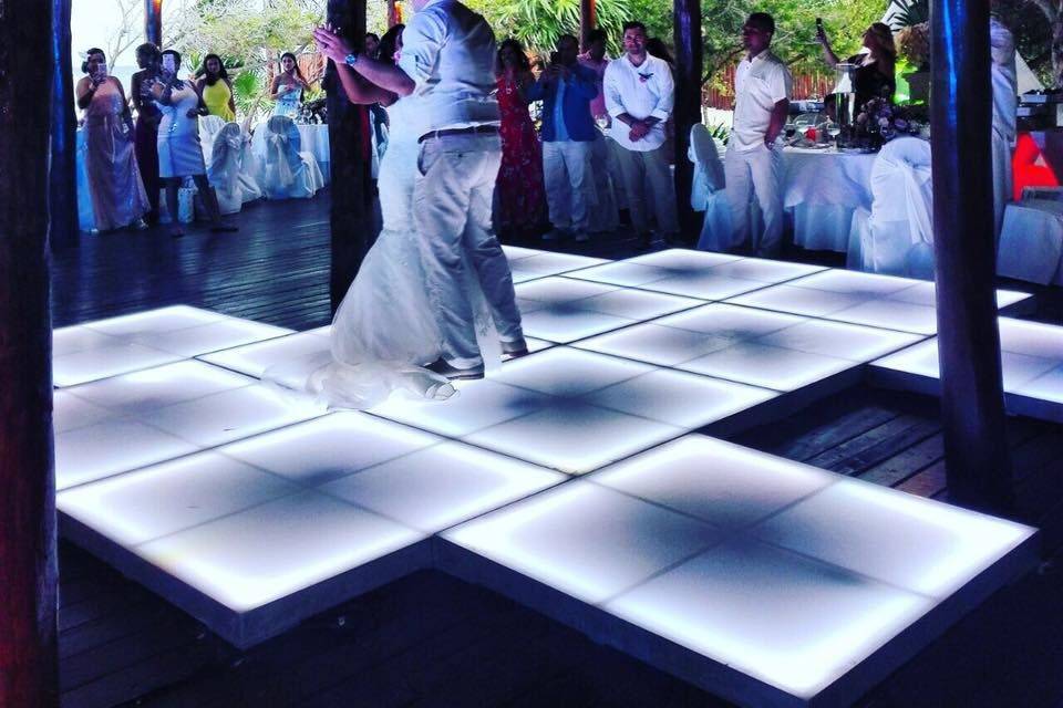 First dance and led dance floor with different shape