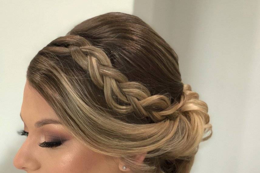 Bridal hair and makeup