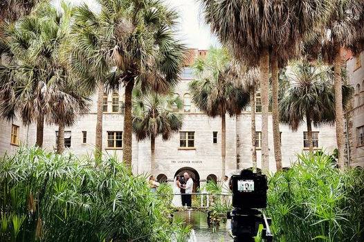 Wedding under the palm trees