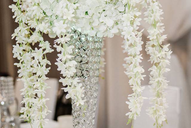 Centerpiece with sequence