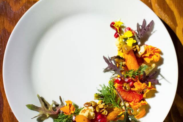When a plated salad awaits your guests at their table, they'll know that you are treating them to a creative and excellently prepared meal that they won't forget!