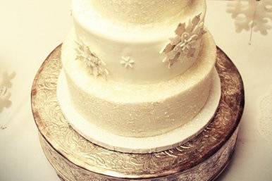 White wedding cake